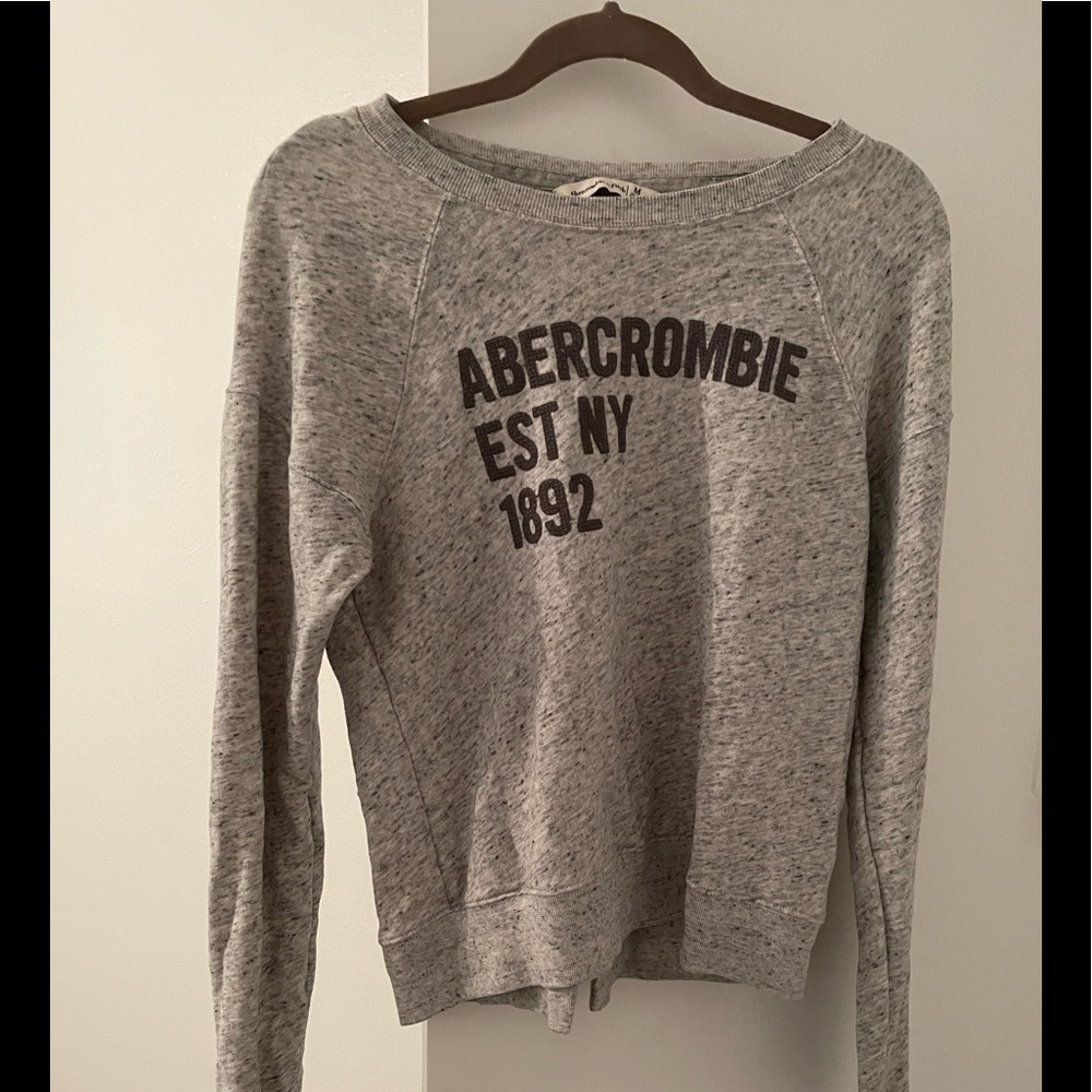 Abercrombie and Fitch grey sweater/ size M/ worn a few times only/